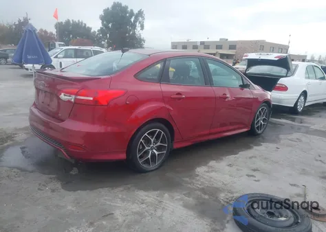 2016 Ford Focus Se z USA, uszkodzony, nr VIN 1FADP3F21GL203517